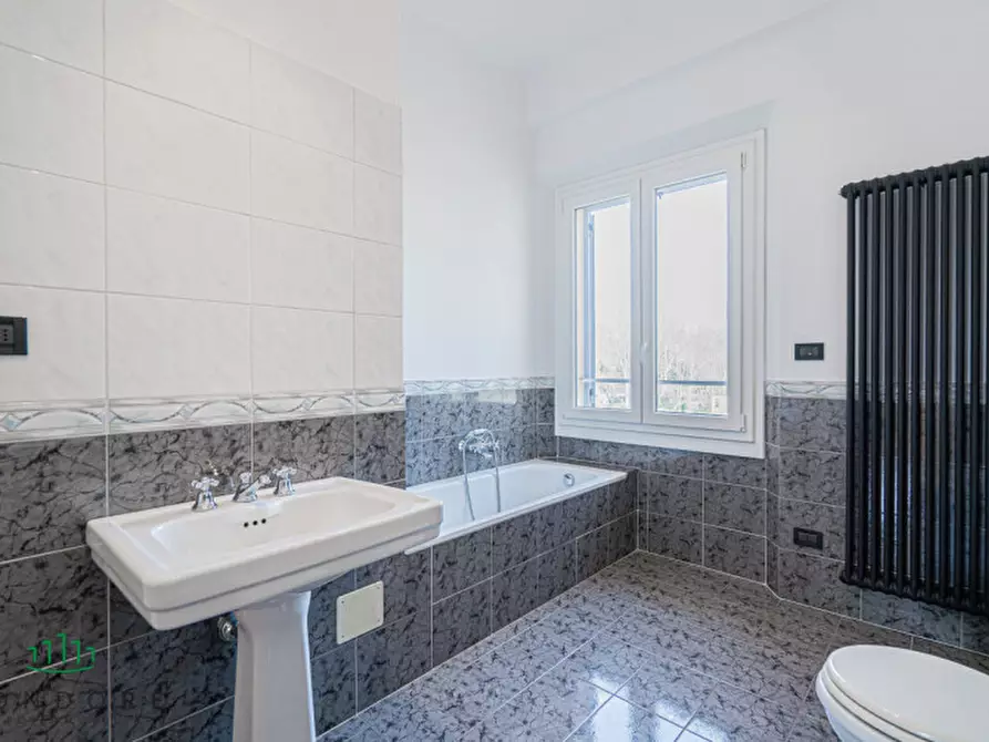 Immagine 30 di Appartamento in vendita  in Ad.ze via Capo di Lucca a Bologna