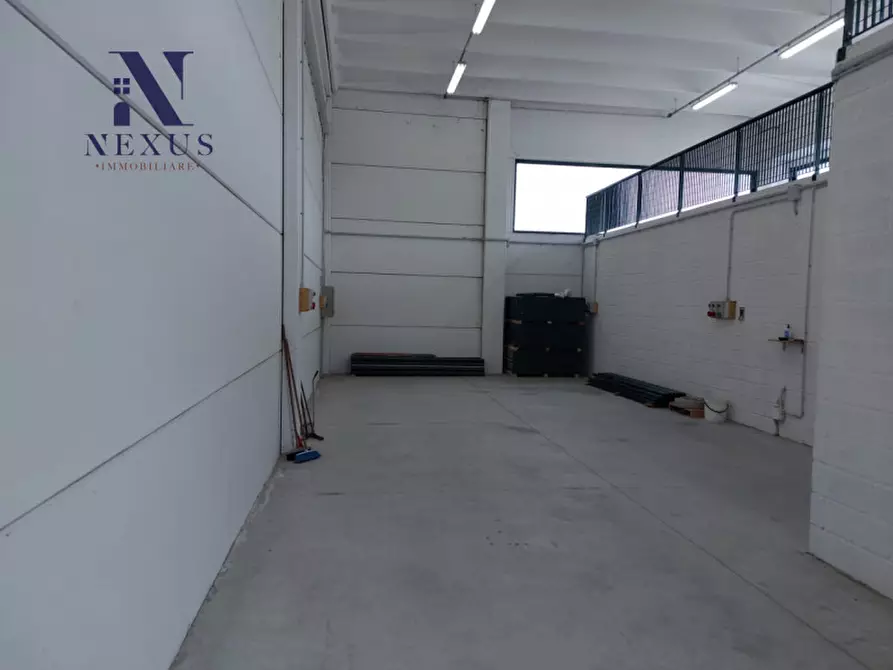 Immagine 8 di Capannone industriale in affitto  in Via della Pace a Cartoceto