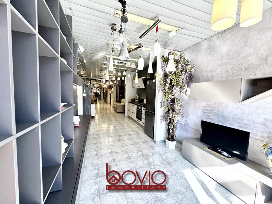 Immagine 1 di Negozio in vendita  in Corso Regina Margherita 166 a Torino