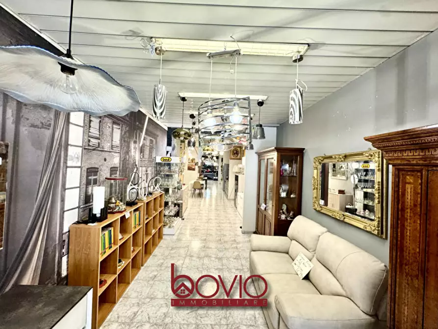 Immagine 1 di Negozio in vendita  in Corso Regina Margherita 166 a Torino