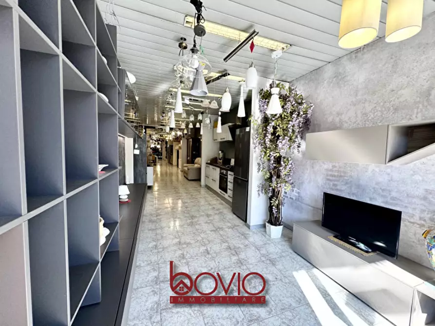 Immagine 11 di Negozio in vendita  in Corso Regina Margherita 166 a Torino