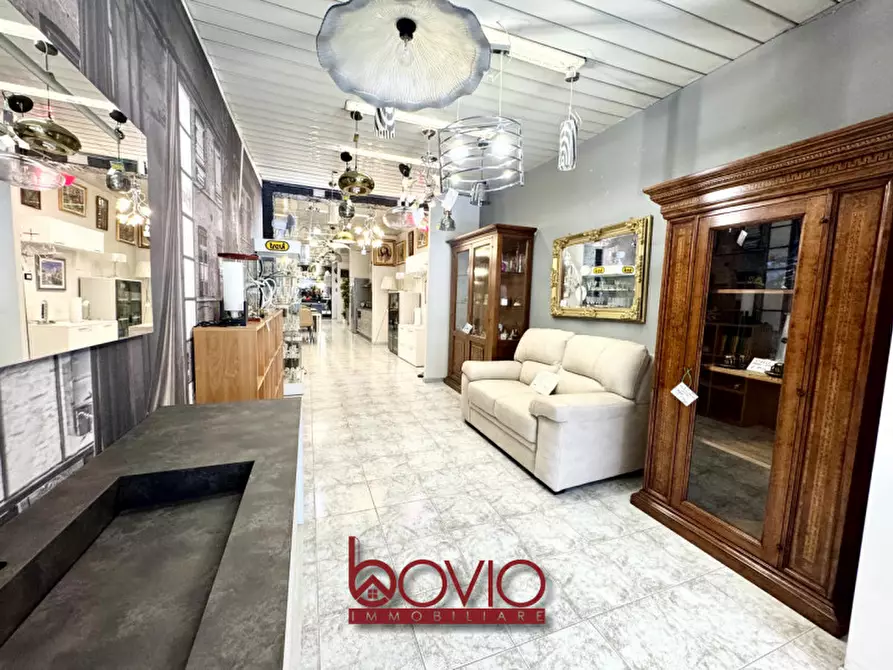 Immagine 15 di Negozio in vendita  in Corso Regina Margherita 166 a Torino