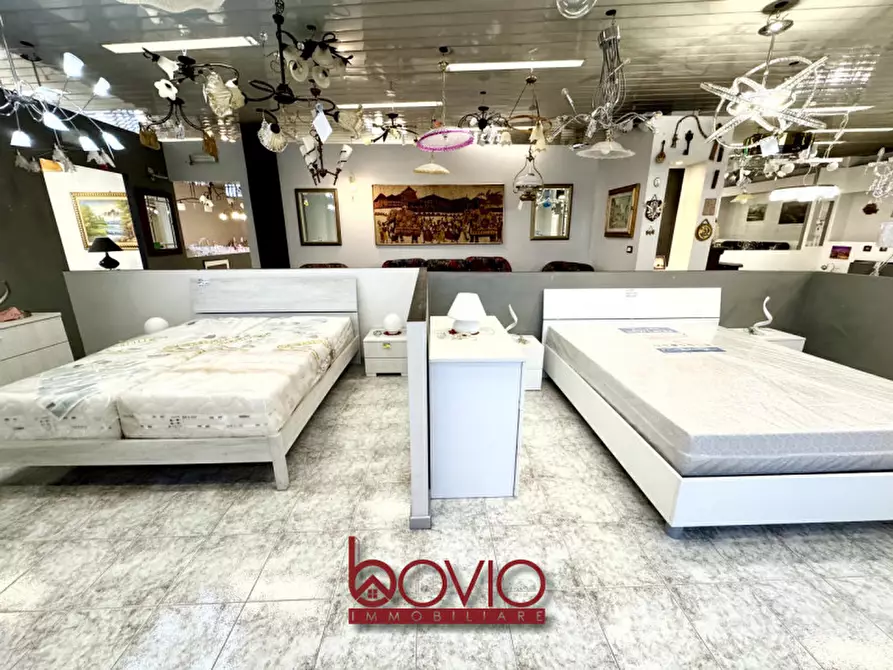 Immagine 34 di Negozio in vendita  in Corso Regina Margherita 166 a Torino