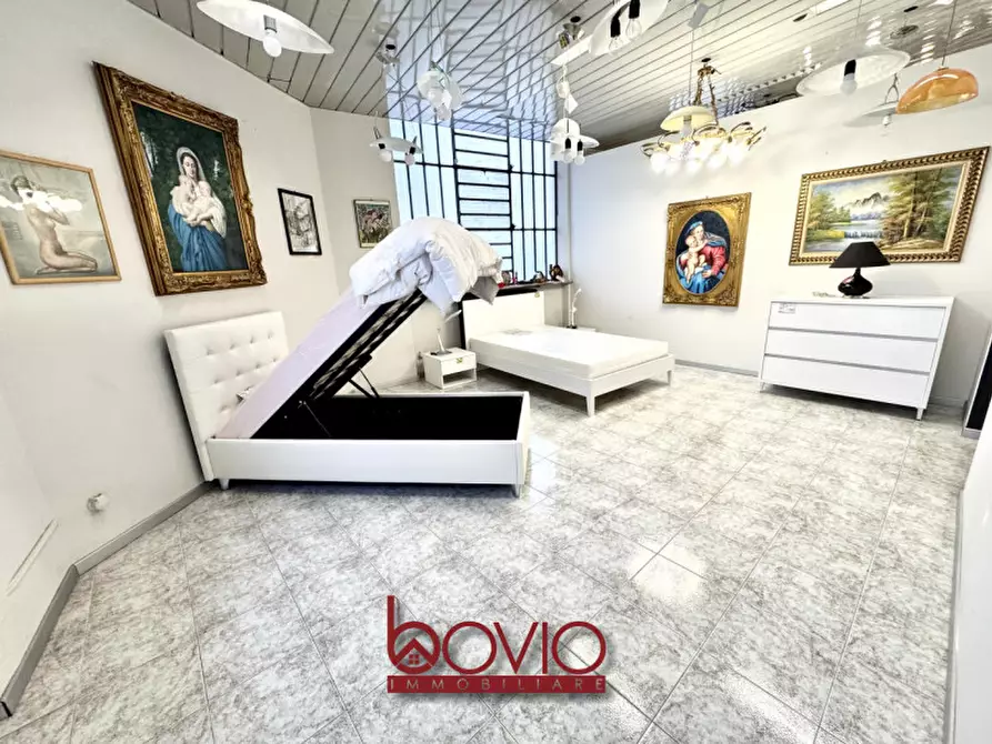 Immagine 38 di Negozio in vendita  in Corso Regina Margherita 166 a Torino