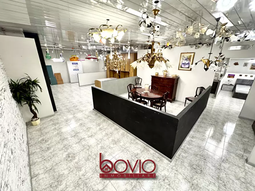 Immagine 53 di Negozio in vendita  in Corso Regina Margherita 166 a Torino