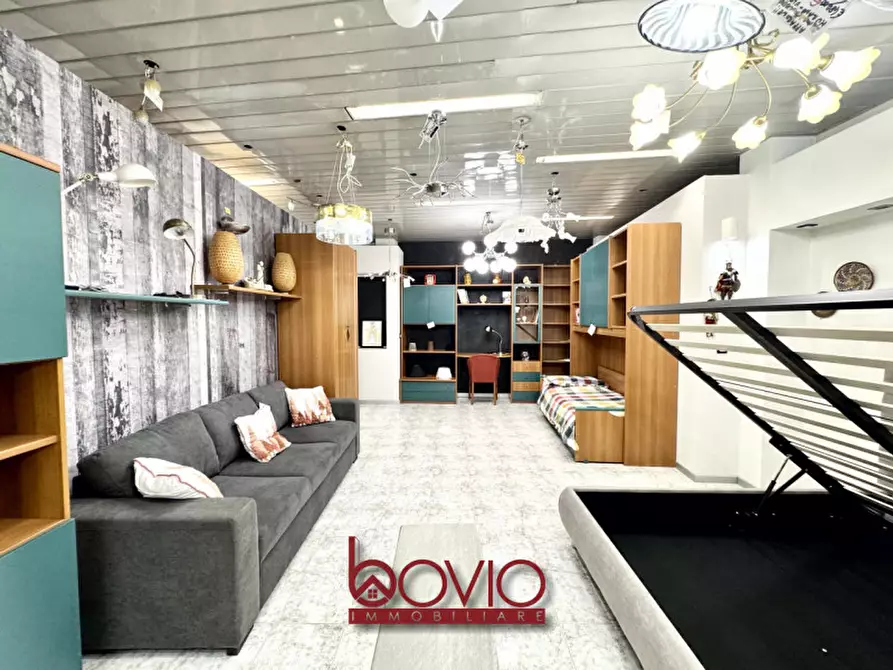 Immagine 57 di Negozio in vendita  in Corso Regina Margherita 166 a Torino