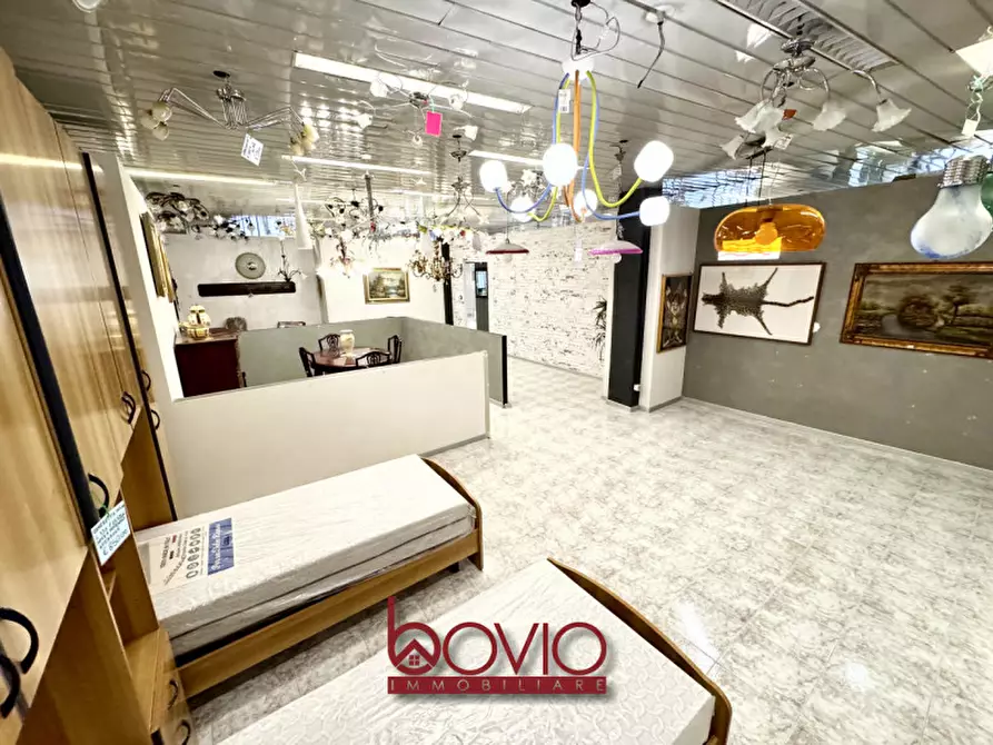 Immagine 59 di Negozio in vendita  in Corso Regina Margherita 166 a Torino