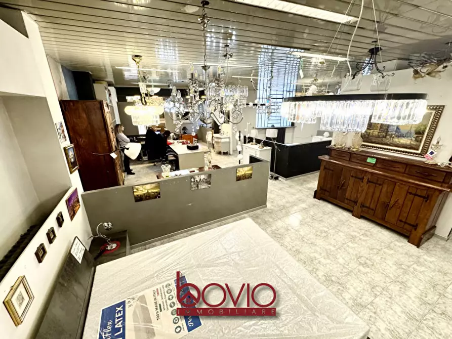 Immagine 65 di Negozio in vendita  in Corso Regina Margherita 166 a Torino