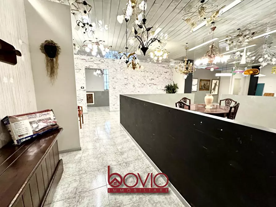 Immagine 78 di Negozio in vendita  in Corso Regina Margherita 166 a Torino