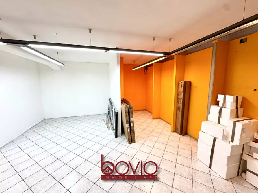 Immagine 95 di Negozio in vendita  in Corso Regina Margherita 166 a Torino
