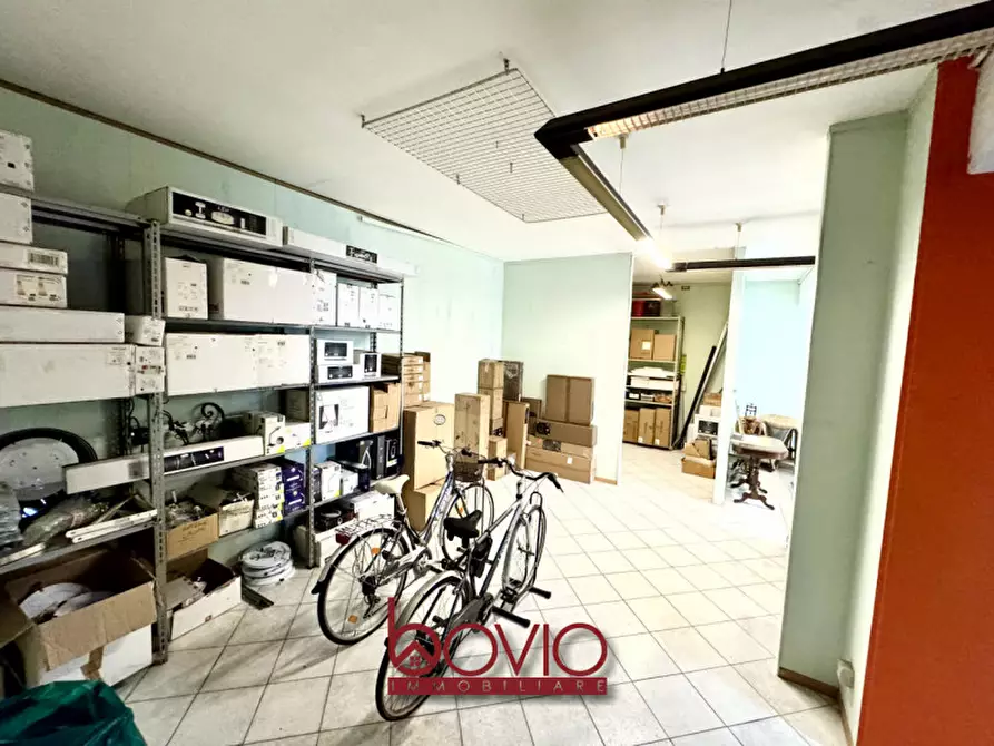 Immagine 99 di Negozio in vendita  in Corso Regina Margherita 166 a Torino