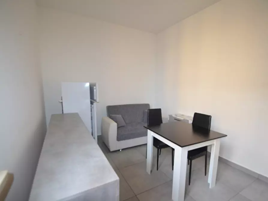 Immagine 6 di Appartamento in affitto  a Pavia