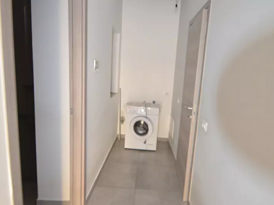 Immagine 8 di Appartamento in affitto  a Pavia