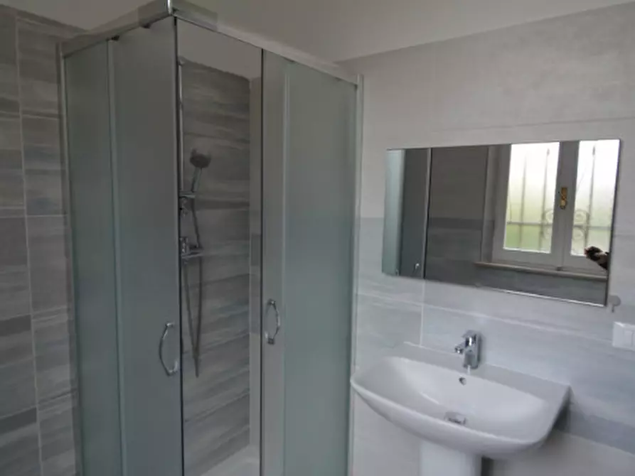 Immagine 19 di Appartamento in affitto  a Pavia