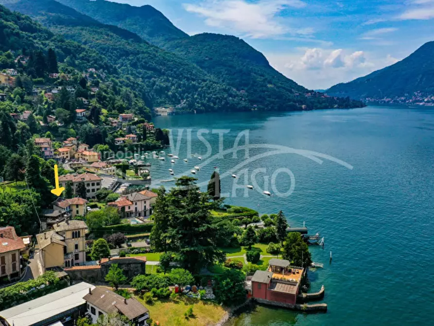 Immagine 1 di Casa indipendente in vendita  in Via Alle Rive, 38 a Faggeto Lario