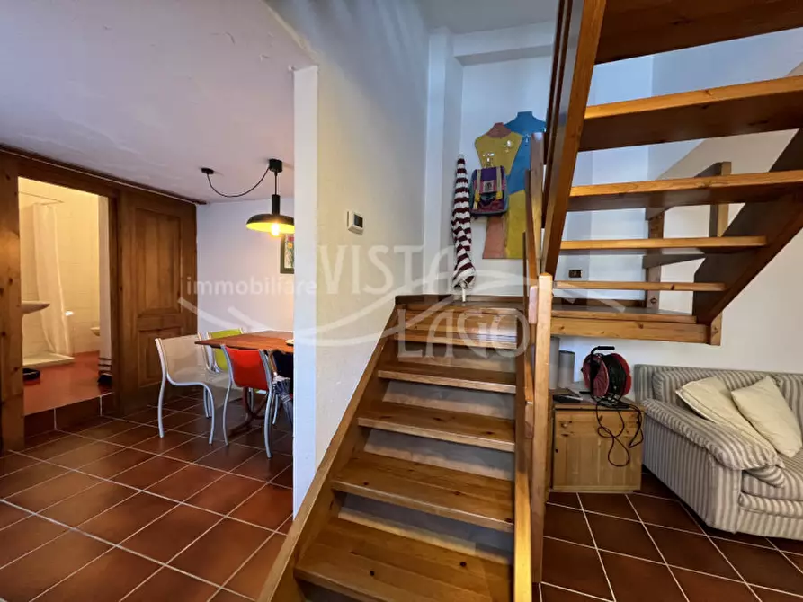 Immagine 11 di Casa indipendente in vendita  in Via Alle Rive, 38 a Faggeto Lario