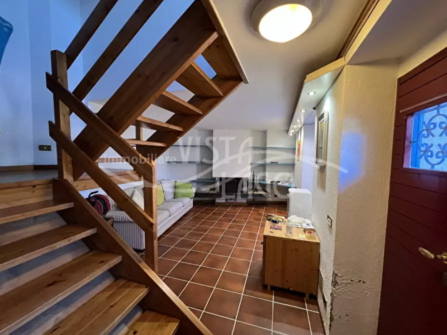 Immagine 12 di Casa indipendente in vendita  in Via Alle Rive, 38 a Faggeto Lario