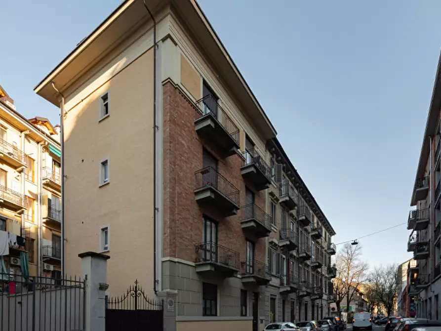 Immagine 2 di Appartamento in vendita  in Via Cesare Balbo 3 a Torino