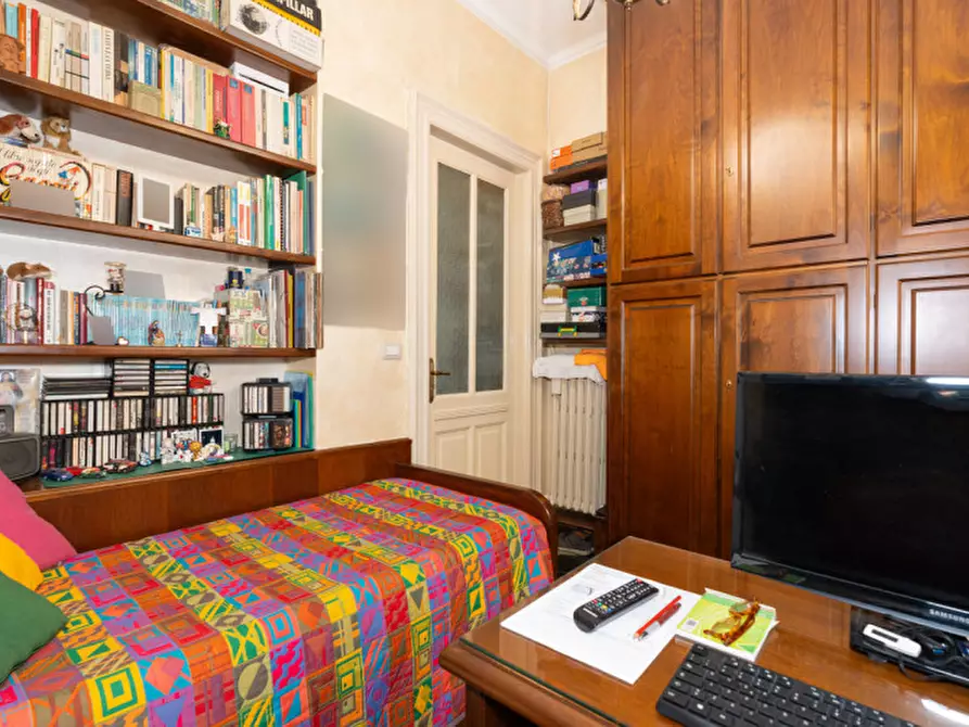 Immagine 15 di Appartamento in vendita  in Via Cesare Balbo 3 a Torino