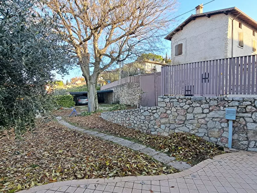 Immagine 3 di Casa indipendente in vendita  in Via Corobbi 41 a Torri Del Benaco