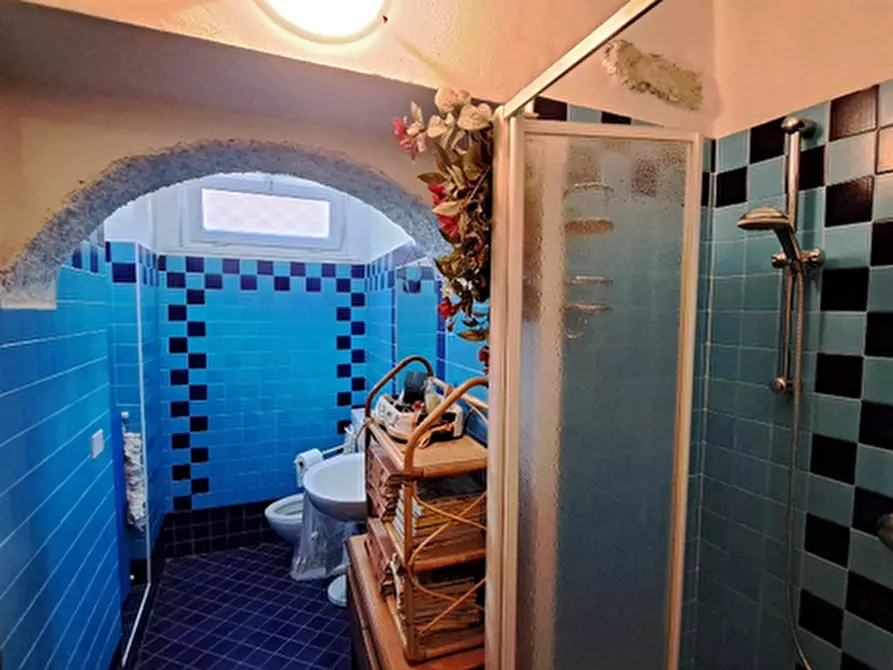 Immagine 9 di Casa indipendente in vendita  in Via Corobbi 41 a Torri Del Benaco