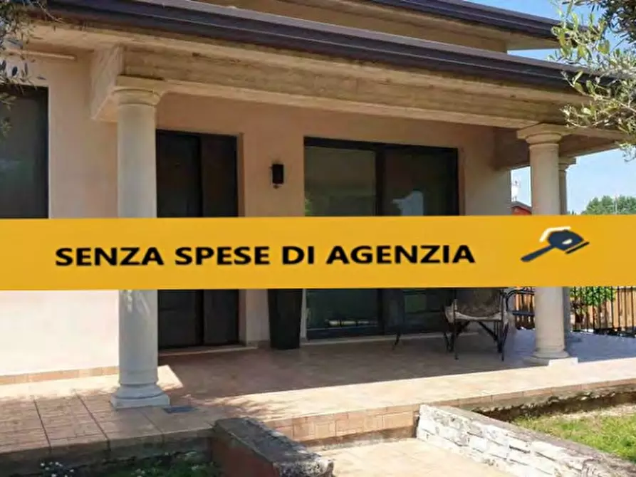 Immagine 2 di Villa in vendita  in Via Giacomo Leopardi 7, Asola a Asola