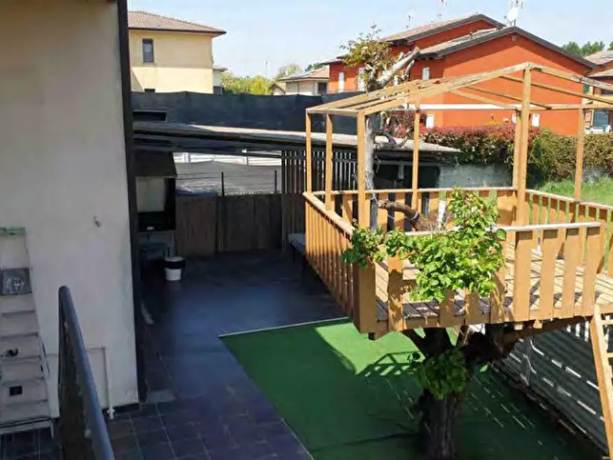 Immagine 3 di Villa in vendita  in Via Giacomo Leopardi 7, Asola a Asola