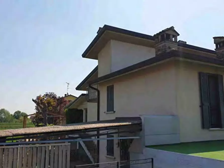 Immagine 5 di Villa in vendita  in Via Giacomo Leopardi 7, Asola a Asola