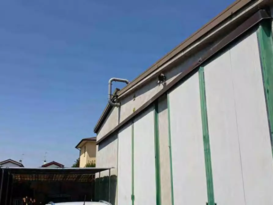 Immagine 8 di Villa in vendita  in Via Giacomo Leopardi 7, Asola a Asola