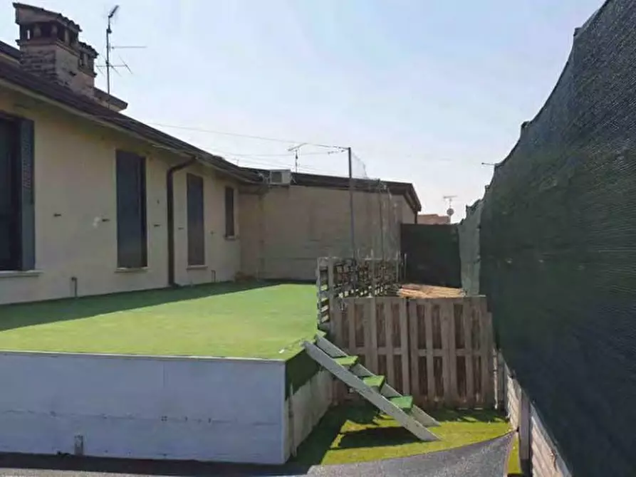 Immagine 9 di Villa in vendita  in Via Giacomo Leopardi 7, Asola a Asola