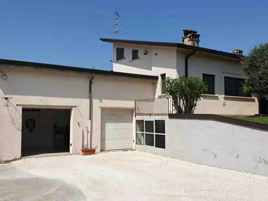 Immagine 39 di Villa in vendita  in Via Giacomo Leopardi 7, Asola a Asola