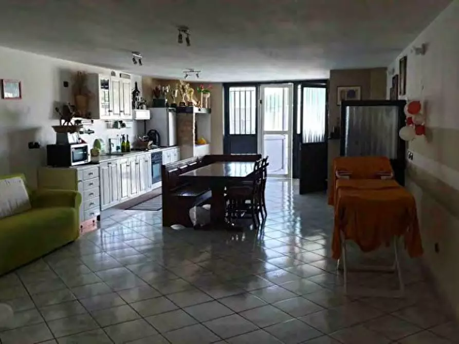 Immagine 43 di Villa in vendita  in Via Giacomo Leopardi 7, Asola a Asola