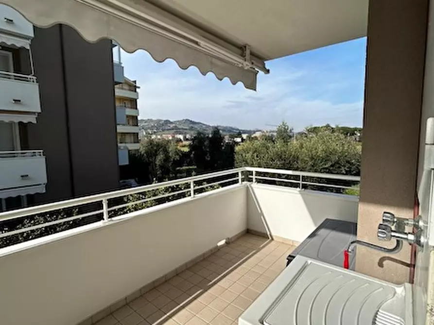 Immagine 8 di Appartamento in vendita  a San Benedetto Del Tronto