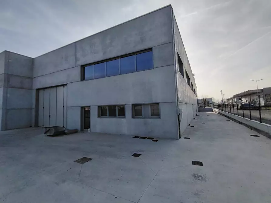 Immagine 2 di Capannone industriale in affitto  in via delle industrie a Mussolente