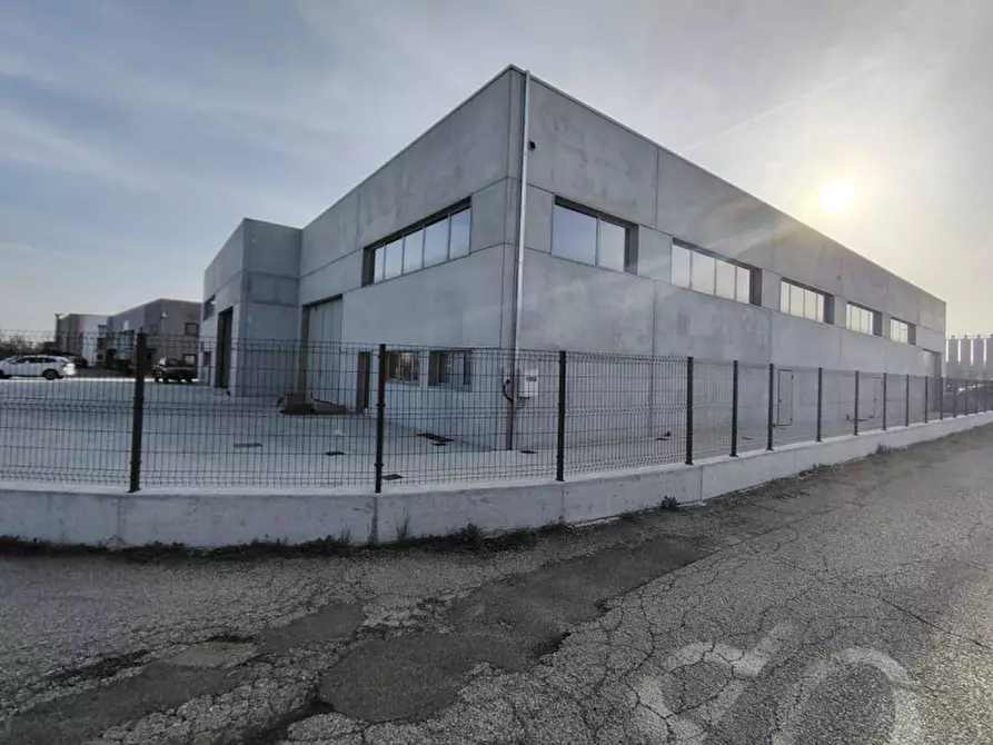 Immagine 3 di Capannone industriale in affitto  in via delle industrie a Mussolente