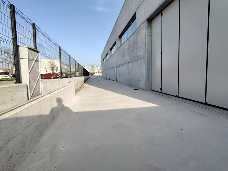 Immagine 4 di Capannone industriale in affitto  in via delle industrie a Mussolente