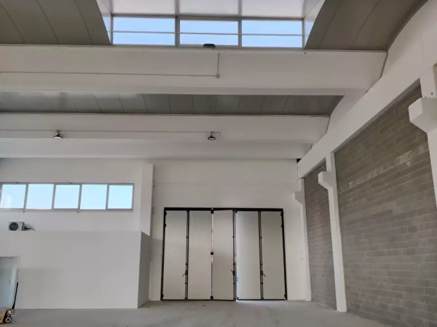 Immagine 5 di Capannone industriale in affitto  in via delle industrie a Mussolente