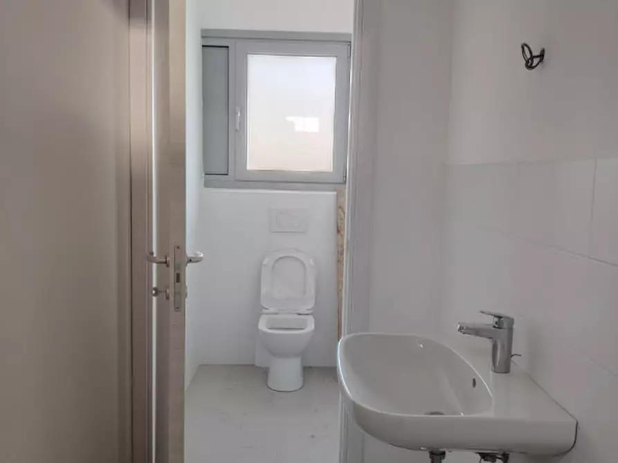 Immagine 10 di Capannone industriale in affitto  in via delle industrie a Mussolente