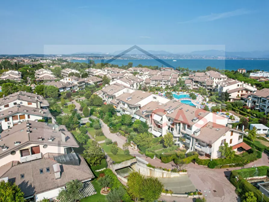 Immagine 2 di Appartamento in vendita  in Via Giulio Cesare a Desenzano Del Garda