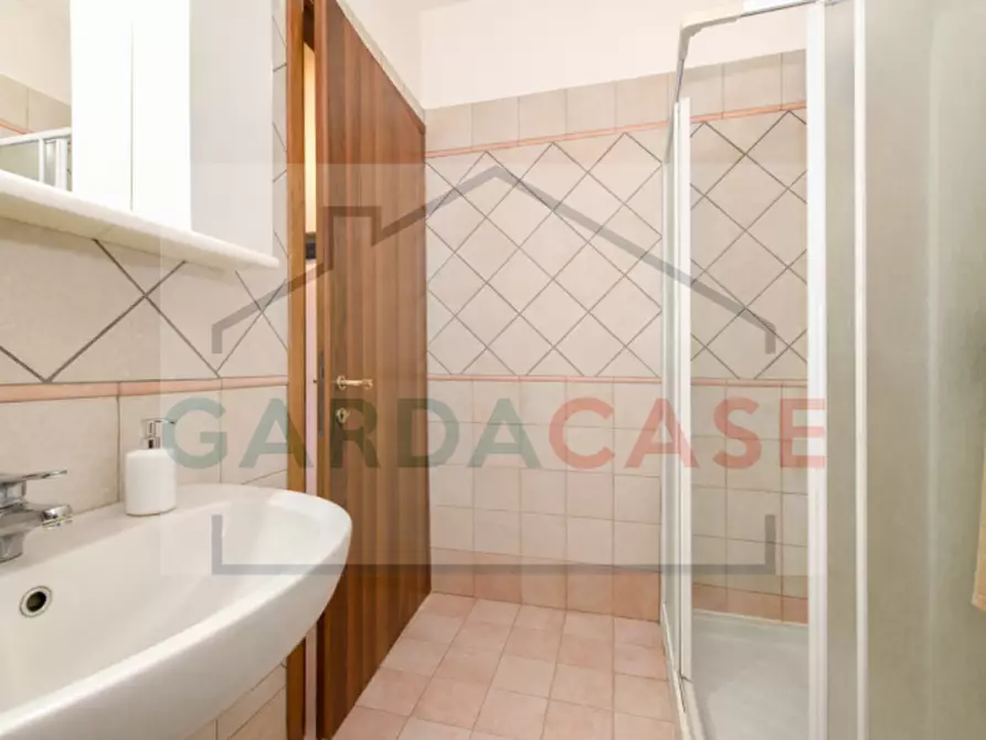 Immagine 15 di Appartamento in vendita  in Via Giulio Cesare a Desenzano Del Garda