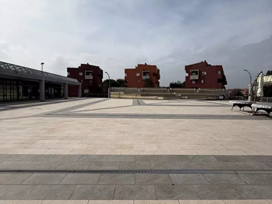 Immagine 4 di Negozio in vendita  in Via dei Gerani a Senigallia