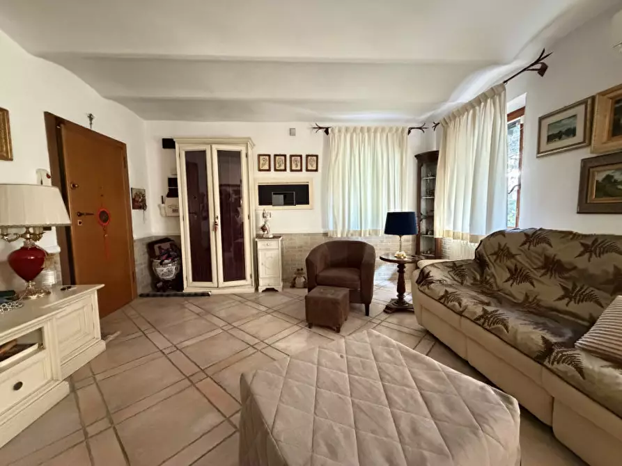 Immagine 7 di Casa bifamiliare in vendita  a Senigallia