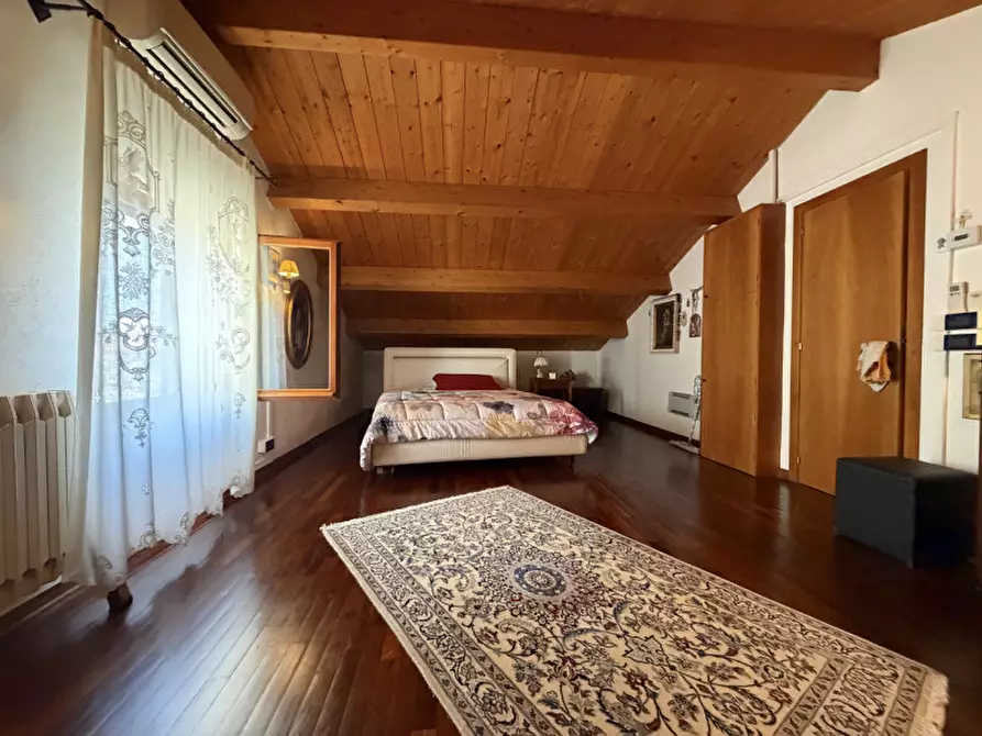Immagine 30 di Casa bifamiliare in vendita  a Senigallia