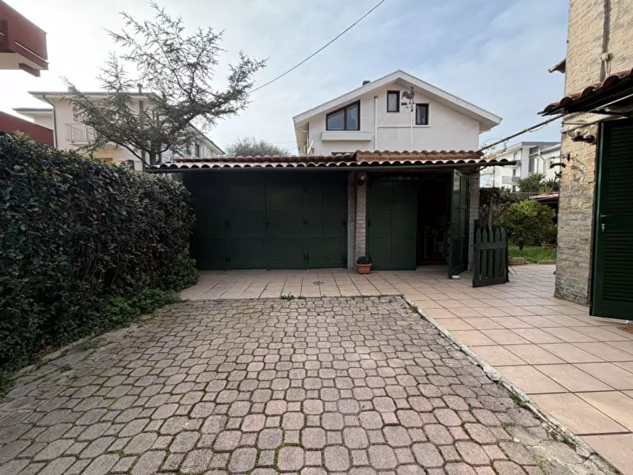 Immagine 64 di Casa bifamiliare in vendita  a Senigallia