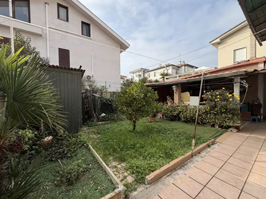 Immagine 68 di Casa bifamiliare in vendita  a Senigallia