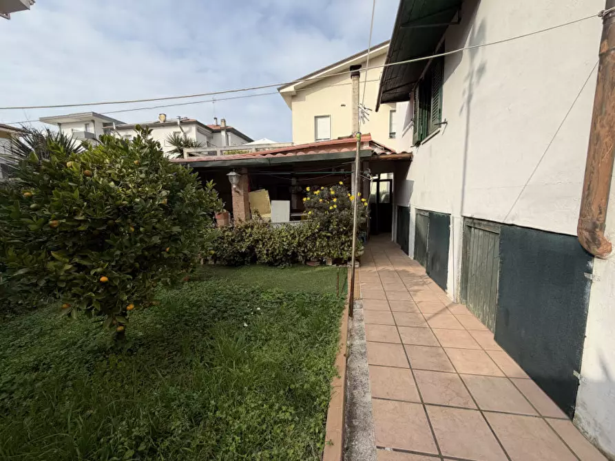 Immagine 69 di Casa bifamiliare in vendita  a Senigallia