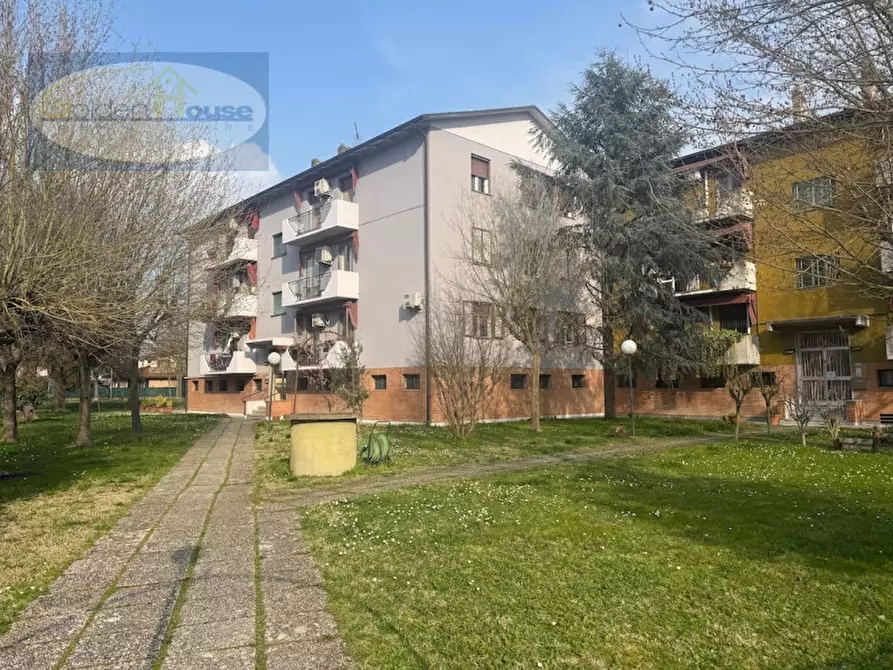 Immagine 1 di Appartamento in vendita  in Via Guglielmo Marconi 93 a Molinella