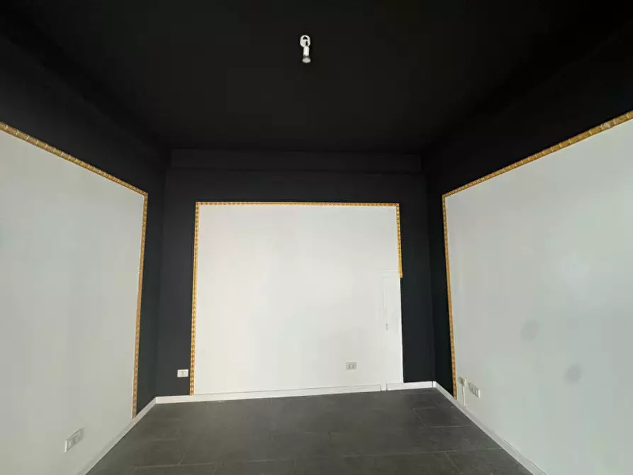 Immagine 7 di Negozio in affitto  in via matteotti a Este