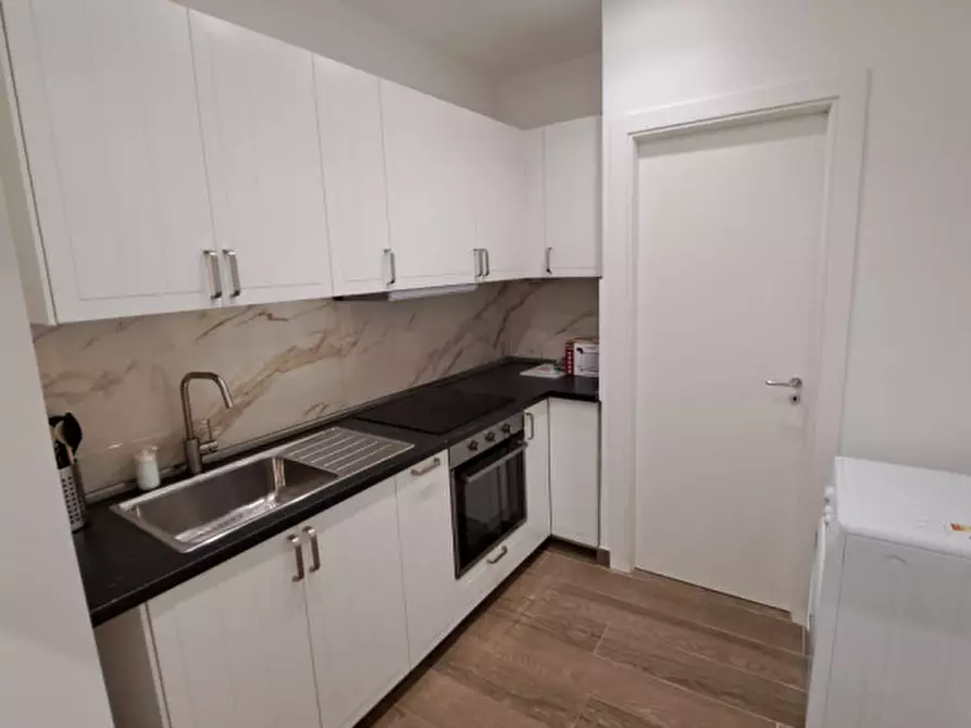 Immagine 7 di Camera in affitto  in via Alessandro Poerio a Napoli