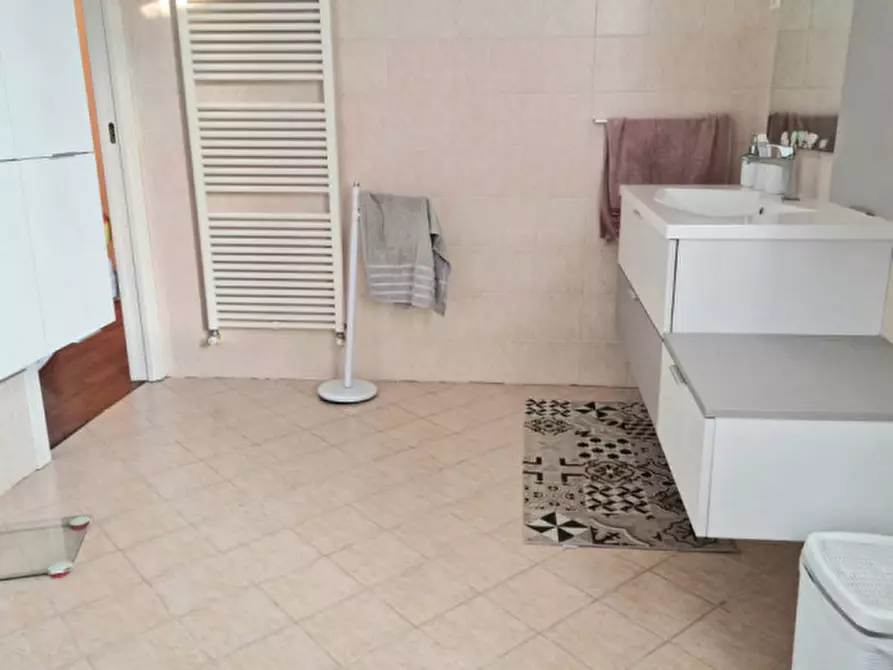 Immagine 10 di Villetta a schiera in vendita  in Via Firenze a Lonigo